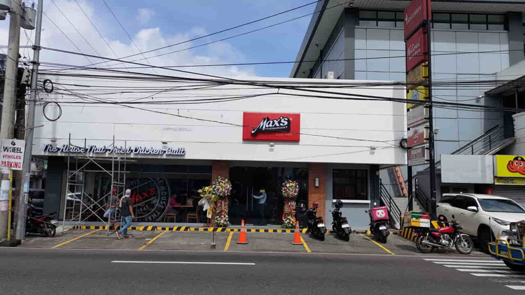 picture of max's restaurant, restaurant in albay