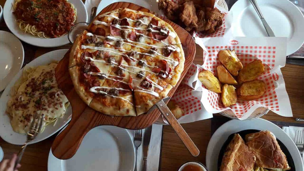 picture of shakey's pizza parlor, restaurant in alaminos pangasinan