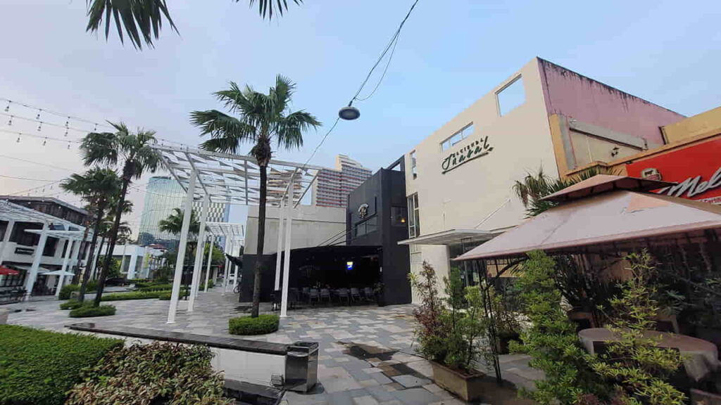 picture of whistlestop westgate alabang, restaurant in westgate alabang