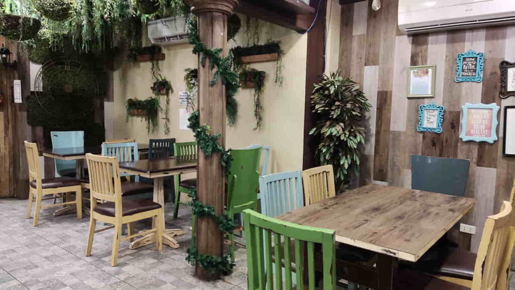 picture of wooden leaf cafe, restaurant in balanga bataan