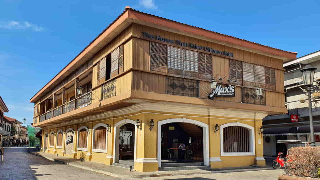 picture of max's restaurant mena, restaurant in ilocos sur