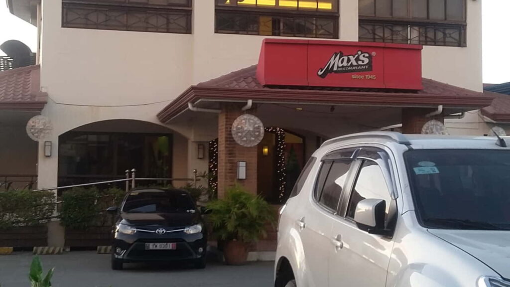 picture of max's restaurant, restaurant in ilocos sur