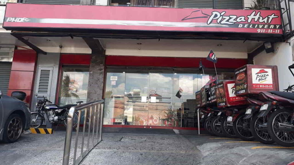 picture of pizza hut, restaurant in fairview