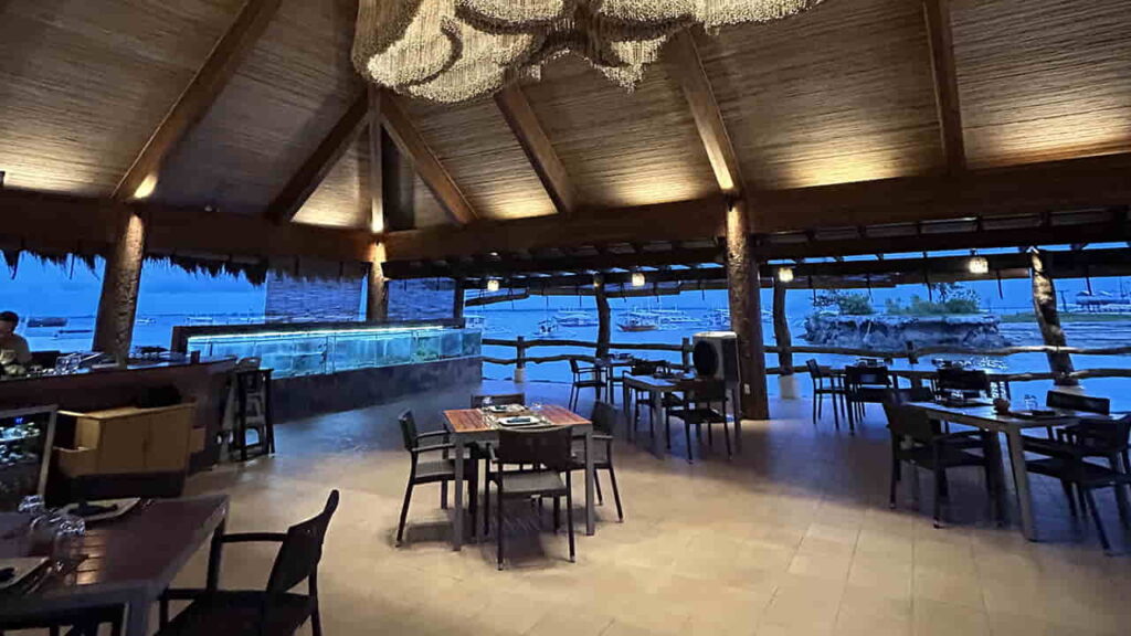 picture of the cove live seafood restaurant, restaurant in lapu lapu