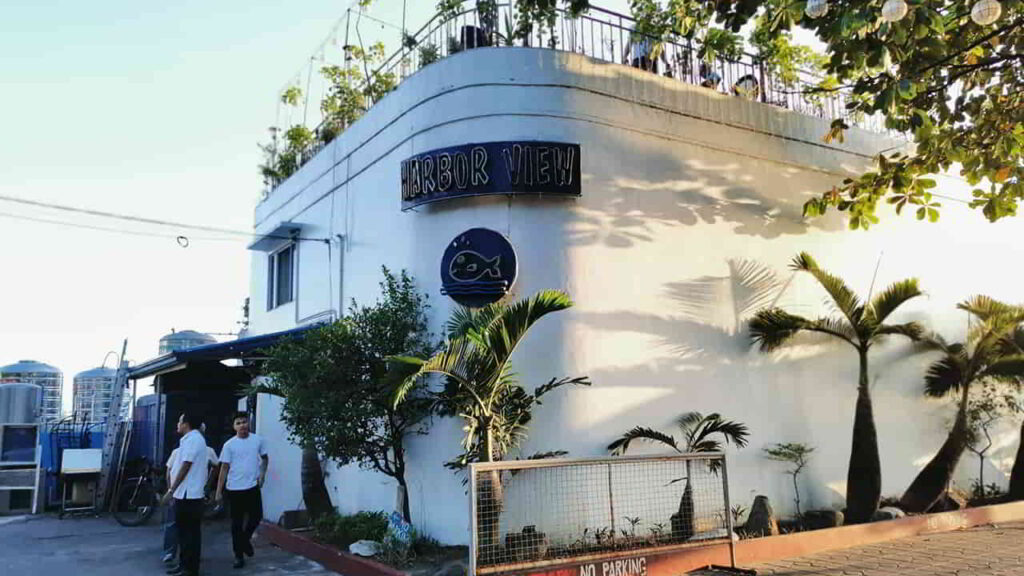 picture of harbor view restaurant, restaurant in manila peninsula