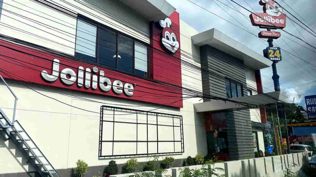 picture of jollibee, restaurant in naga city