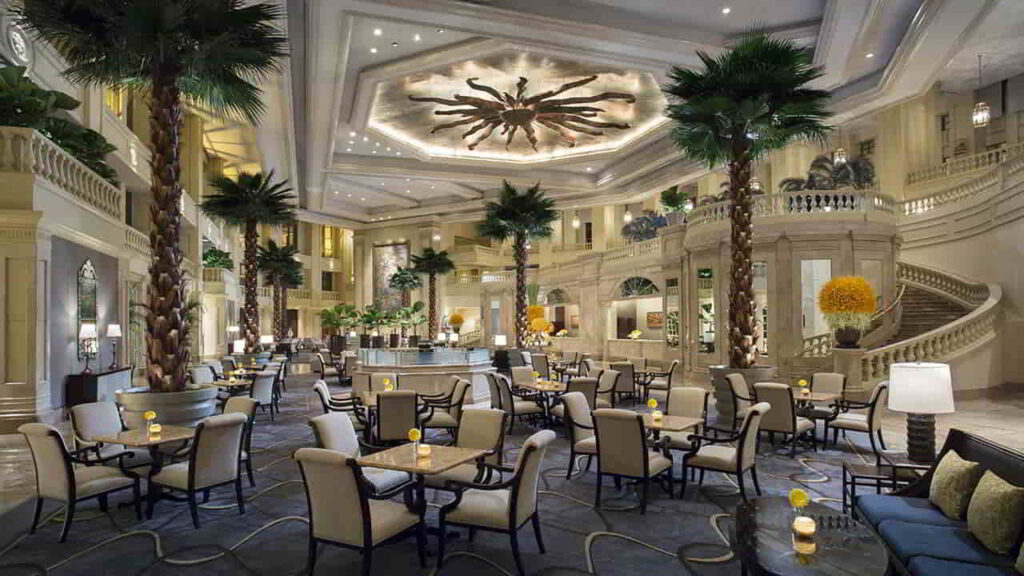 picture of the lobby at the peninsula manila, restaurant in manila peninsula