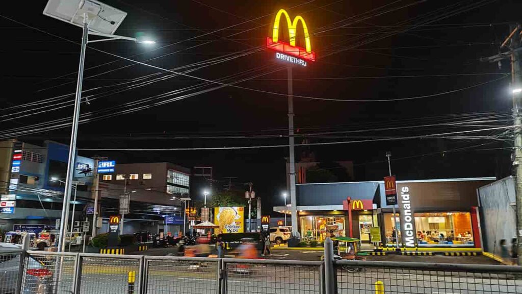 picture of mcdonald's tacloban real, restaurant in tacloban