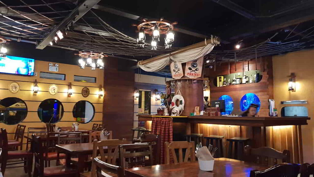 picture of pirates bistro, restaurant in subic zambales