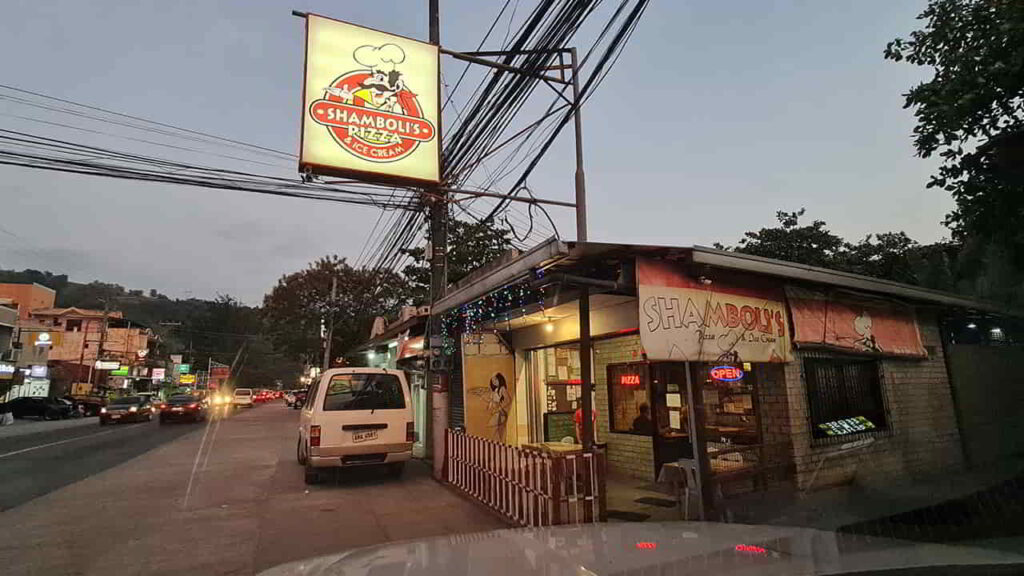 picture of shamboli's pizza, restaurant in olongapo