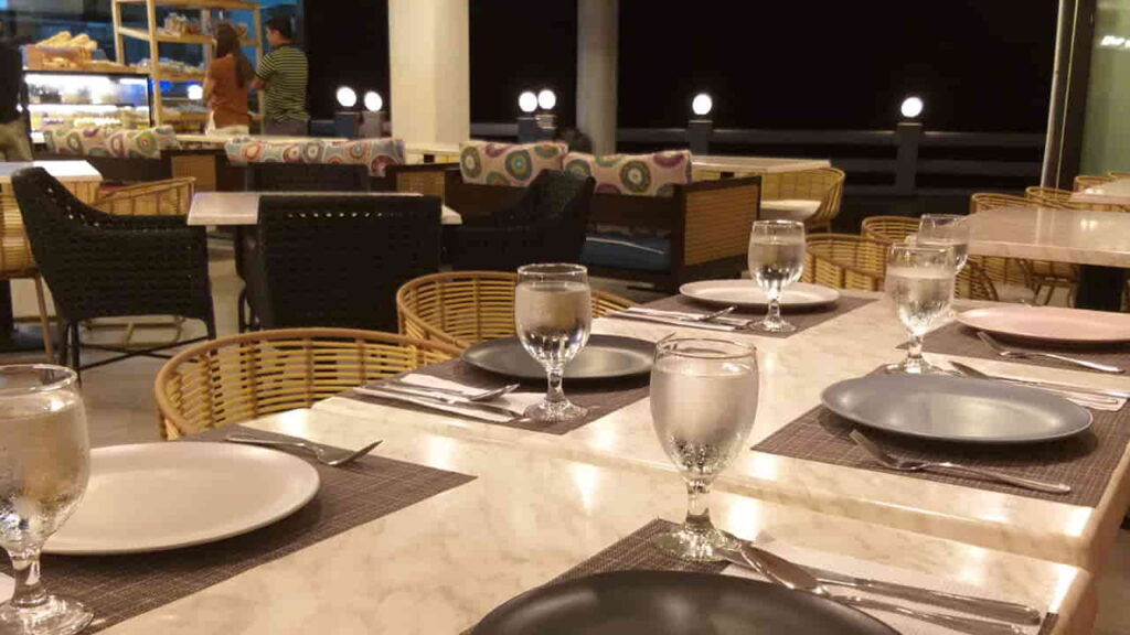 picture of boardwalk restaurant, seafood restaurant in baler aurora