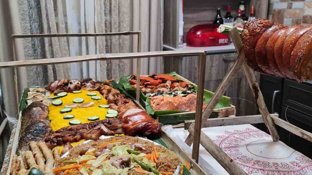 picture of boodle bilao food hub, restaurant in taytay