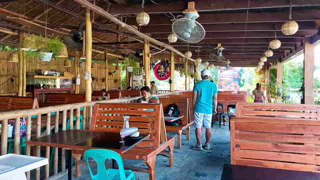 picture of dayneto seafood grill & restaurant, seafood restaurant in iloilo