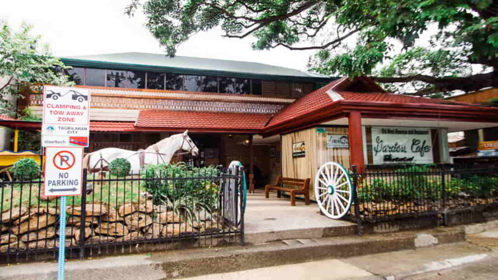 picture of garden café, restaurant in tagbilaran