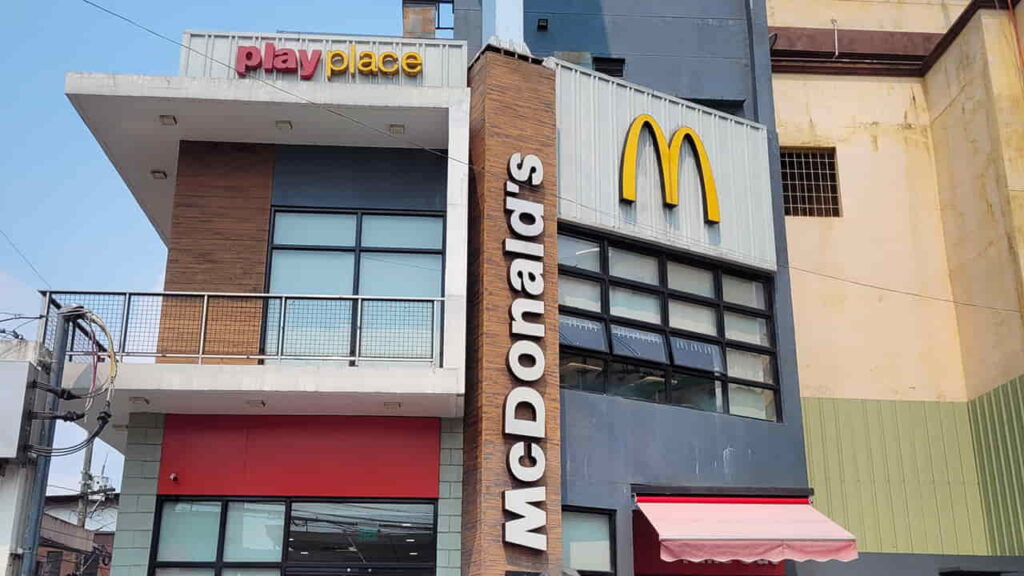 picture of mcdonald's taytay town proper, restaurant in taytay