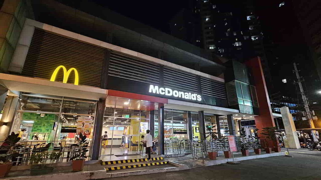 picture of mcdonald's valero, restaurant in valero makati