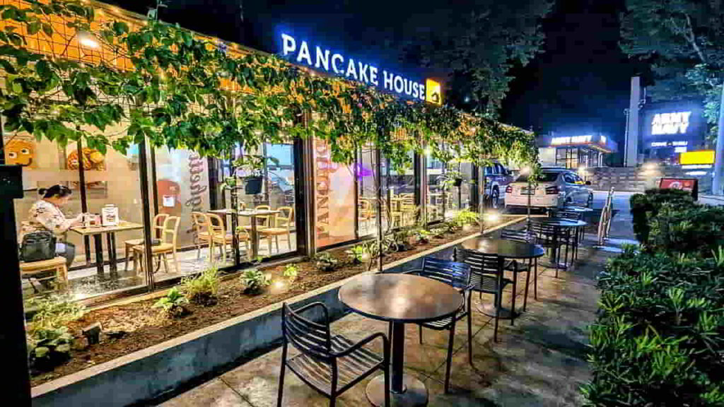 picture of pancake house white plains, restaurant in white plains