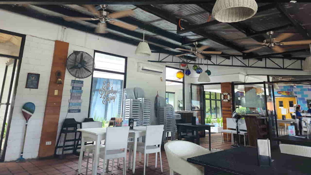 picture of schooner seafood grill, restaurant in zambales