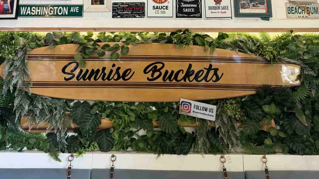 picture of sunrise buckets, restaurant in the grove