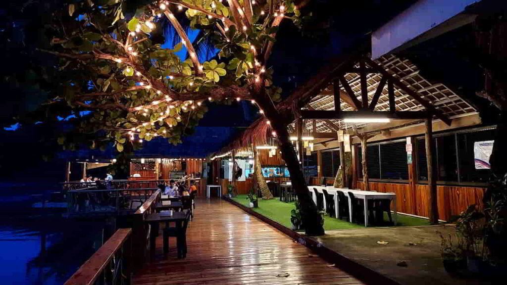 picture of the seafood hut by chef cloie, seafood restaurant in camiguin