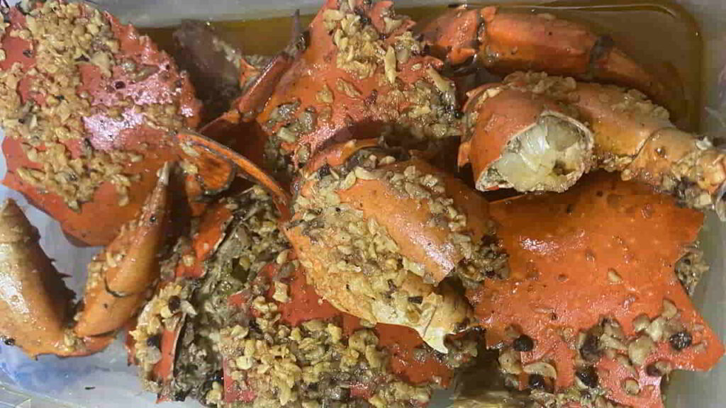 picture of peachy’s buttered garlic crabs, seafood restaurant in paranaque