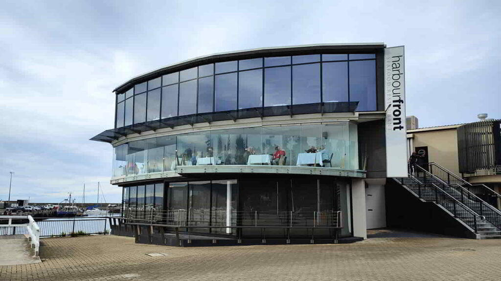 picture of harbourfront seafood restaurant, seafood restaurant in wollongong