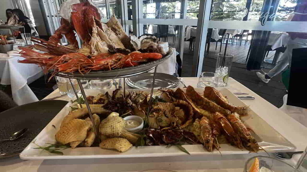 picture of lagoon seafood restaurant, seafood restaurant in wollongong